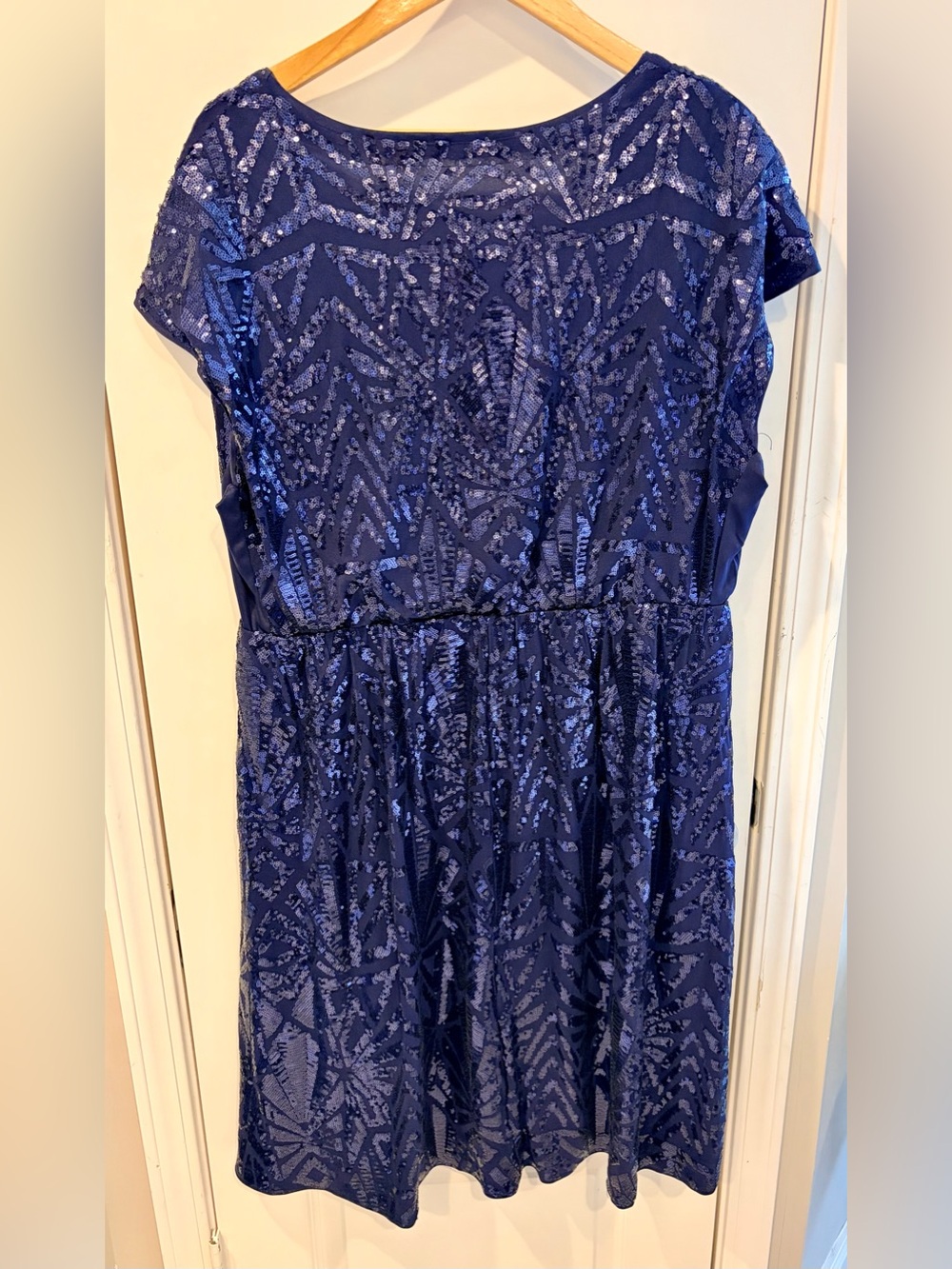 BloomChic Navy Blue Sequin Party Dress Size 22/24 - Picture 2 of 2